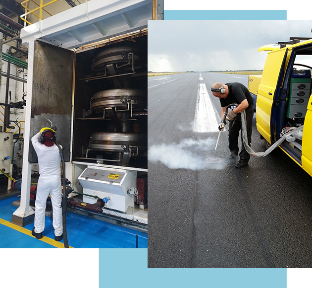 Po lewej: Pracownik pamech w białym kombinezonie i kasku obsługuje maszyny z dużymi, okrągłymi elementami. Po prawej: Osoba w ochronnikach słuchu rozpyla substancję z węża na pas startowy lotniska obok żółtego pojazdu.